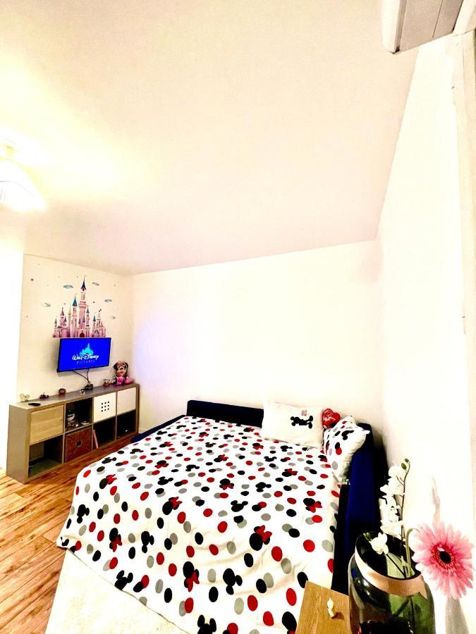 Apartament 5 Min From Disneyland Cozy Retreat Montévrain Zewnętrze zdjęcie
