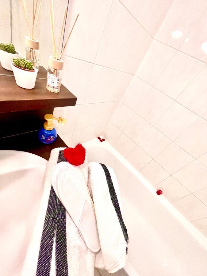 Apartament 5 Min From Disneyland Cozy Retreat Montévrain Zewnętrze zdjęcie