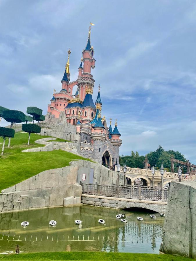 Apartament 5 Min From Disneyland Cozy Retreat Montévrain Zewnętrze zdjęcie